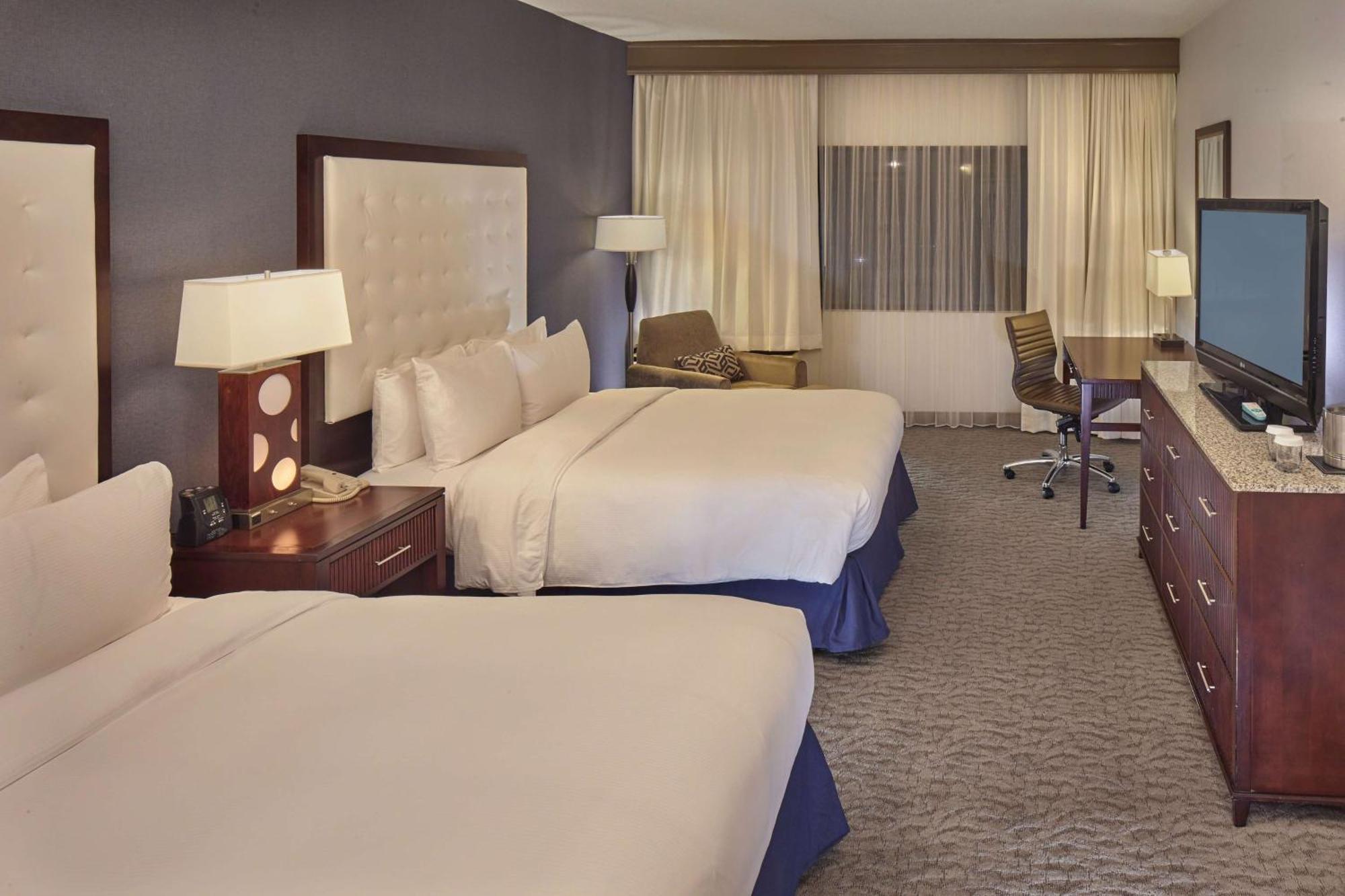 Doubletree By Hilton Little Rock Hotel Exterior photo